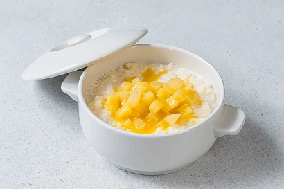 Каша рисовая с грушей и яблоками